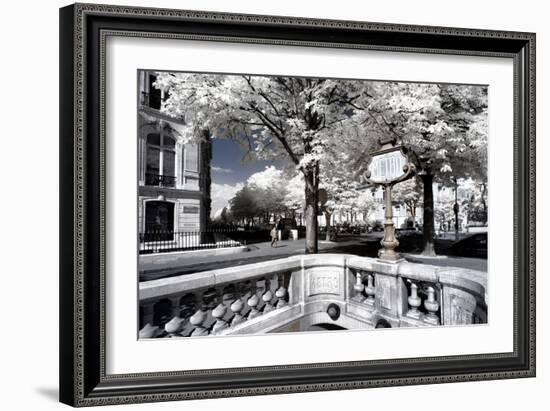 Another Look - Paris-Philippe Hugonnard-Framed Photographic Print