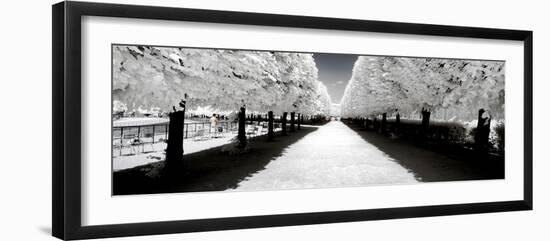 Another Look - Paris-Philippe Hugonnard-Framed Photographic Print