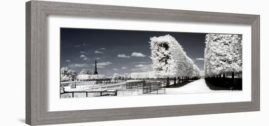 Another Look - Paris-Philippe Hugonnard-Framed Photographic Print