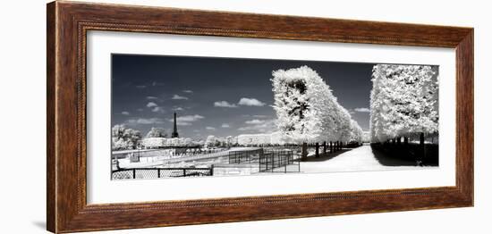 Another Look - Paris-Philippe Hugonnard-Framed Photographic Print