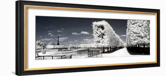 Another Look - Paris-Philippe Hugonnard-Framed Photographic Print