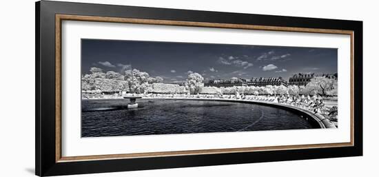 Another Look - Paris-Philippe Hugonnard-Framed Photographic Print