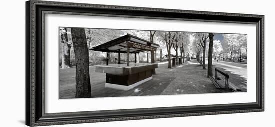 Another Look - Paris-Philippe Hugonnard-Framed Photographic Print