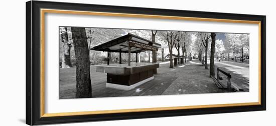 Another Look - Paris-Philippe Hugonnard-Framed Photographic Print