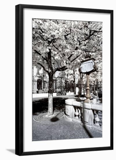 Another Look - Paris-Philippe Hugonnard-Framed Photographic Print