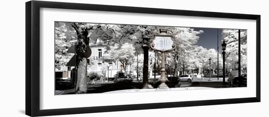 Another Look - Paris-Philippe Hugonnard-Framed Photographic Print