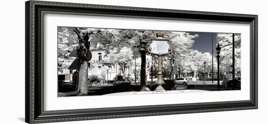 Another Look - Paris-Philippe Hugonnard-Framed Photographic Print