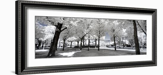 Another Look - Paris-Philippe Hugonnard-Framed Photographic Print