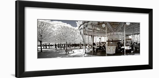 Another Look - Paris-Philippe Hugonnard-Framed Photographic Print