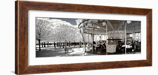 Another Look - Paris-Philippe Hugonnard-Framed Photographic Print