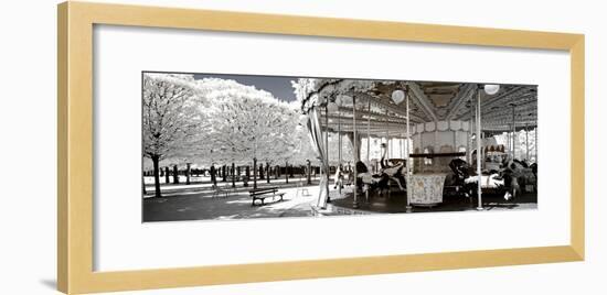 Another Look - Paris-Philippe Hugonnard-Framed Photographic Print