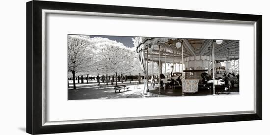 Another Look - Paris-Philippe Hugonnard-Framed Photographic Print