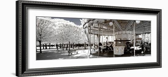 Another Look - Paris-Philippe Hugonnard-Framed Photographic Print