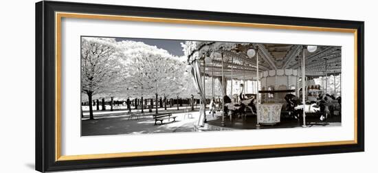 Another Look - Paris-Philippe Hugonnard-Framed Photographic Print