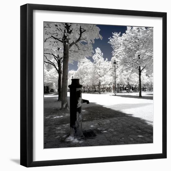 Another Look - Paris-Philippe Hugonnard-Framed Photographic Print