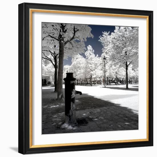 Another Look - Paris-Philippe Hugonnard-Framed Photographic Print