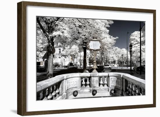 Another Look - Paris-Philippe Hugonnard-Framed Photographic Print