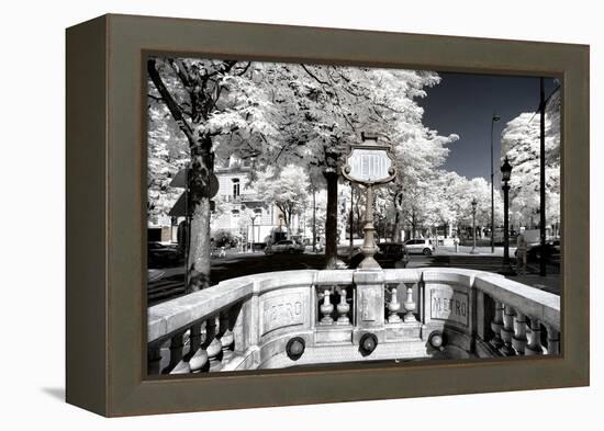 Another Look - Paris-Philippe Hugonnard-Framed Premier Image Canvas