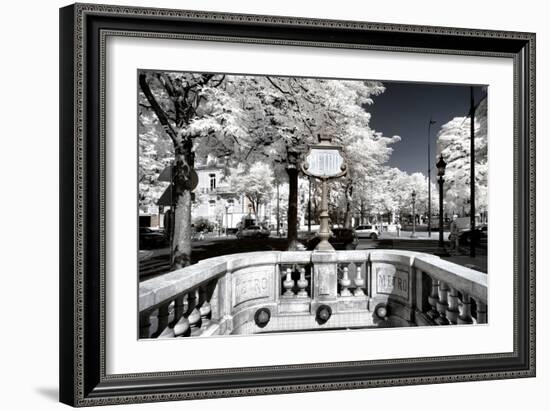 Another Look - Paris-Philippe Hugonnard-Framed Photographic Print