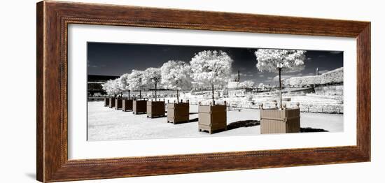 Another Look - Paris-Philippe Hugonnard-Framed Photographic Print