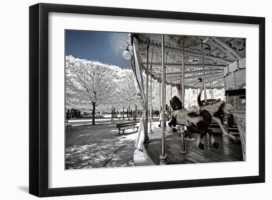 Another Look - Paris-Philippe Hugonnard-Framed Photographic Print