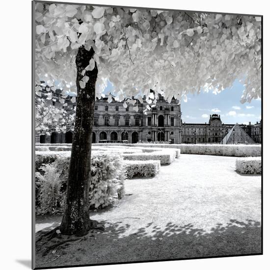 Another Look - Paris-Philippe Hugonnard-Mounted Photographic Print