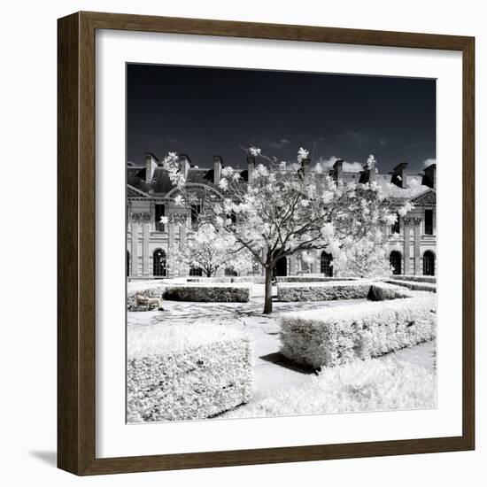 Another Look - Paris-Philippe Hugonnard-Framed Photographic Print