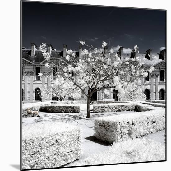 Another Look - Paris-Philippe Hugonnard-Mounted Photographic Print