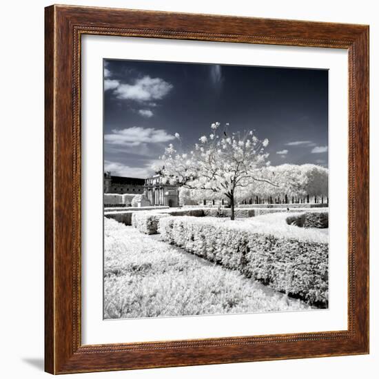 Another Look - Paris-Philippe Hugonnard-Framed Photographic Print