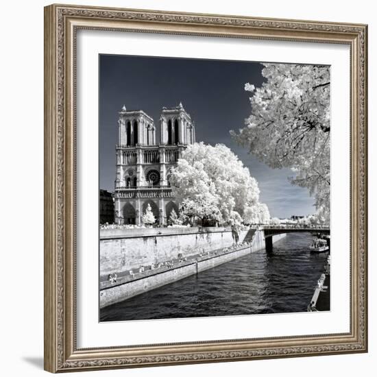 Another Look - Paris-Philippe Hugonnard-Framed Photographic Print