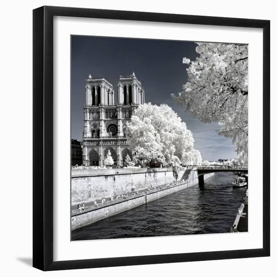 Another Look - Paris-Philippe Hugonnard-Framed Photographic Print