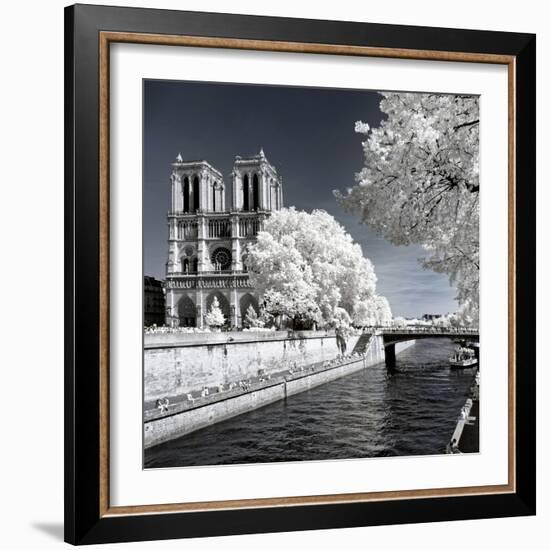 Another Look - Paris-Philippe Hugonnard-Framed Photographic Print