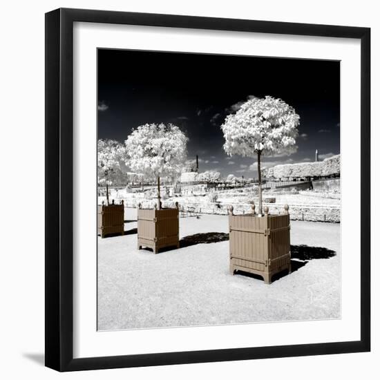 Another Look - Paris-Philippe Hugonnard-Framed Photographic Print