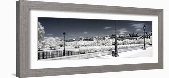 Another Look - Paris-Philippe Hugonnard-Framed Photographic Print