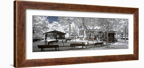 Another Look - Paris-Philippe Hugonnard-Framed Photographic Print