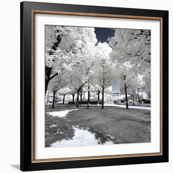 Another Look - Paris-Philippe Hugonnard-Framed Photographic Print