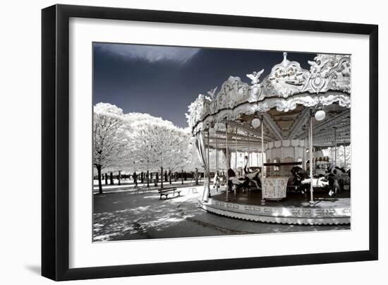 Another Look - Paris-Philippe Hugonnard-Framed Photographic Print