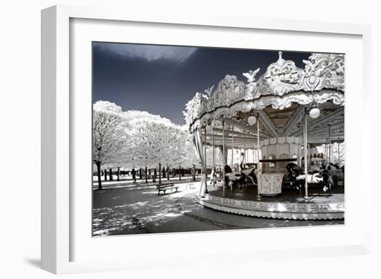 Another Look - Paris-Philippe Hugonnard-Framed Photographic Print