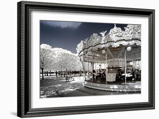 Another Look - Paris-Philippe Hugonnard-Framed Photographic Print