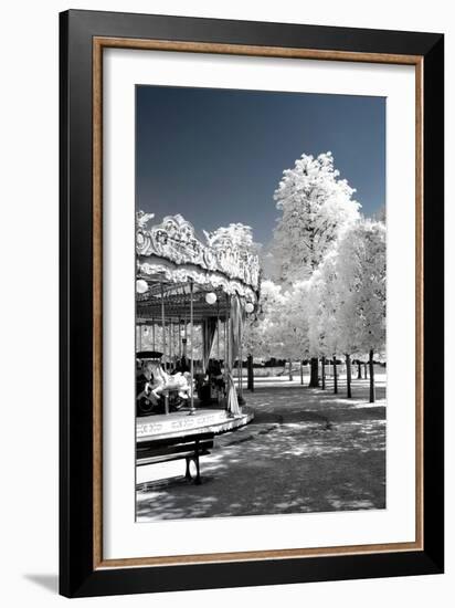 Another Look - Paris-Philippe Hugonnard-Framed Photographic Print