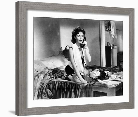 Anouk Aimee - La dolce vita-null-Framed Photo