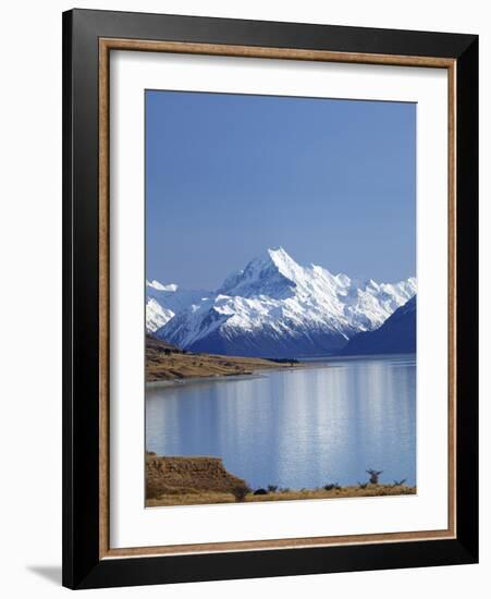 Aoraki Mount Cook and Lake Pukaki, Mackenzie Country, South Canterbury, South Island, New Zealand-David Wall-Framed Photographic Print