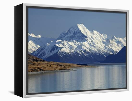 Aoraki Mount Cook and Lake Pukaki, Mackenzie Country, South Canterbury, South Island, New Zealand-David Wall-Framed Premier Image Canvas