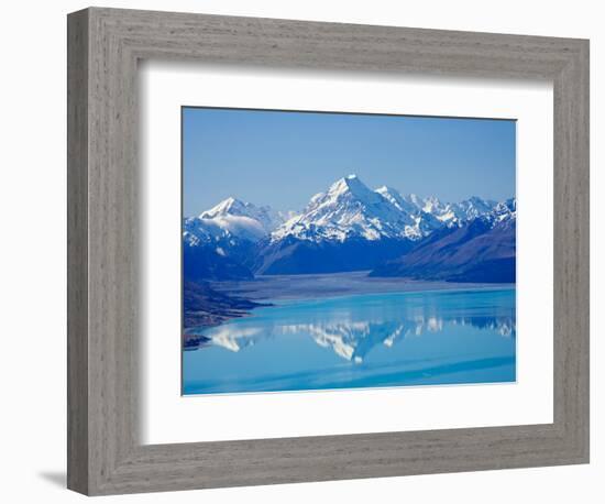 Aoraki, Mt Cook and Lake Pukaki, South Canterbury, South Island, New Zealand-David Wall-Framed Photographic Print