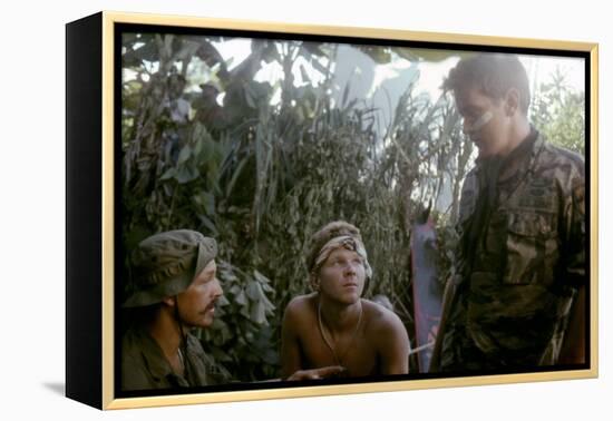 APOCALYPSE NOW, 1979 directed by FRANCIS FORD COPPOLA Frederic Forrest, Sam Bottoms and Martin Shee-null-Framed Stretched Canvas