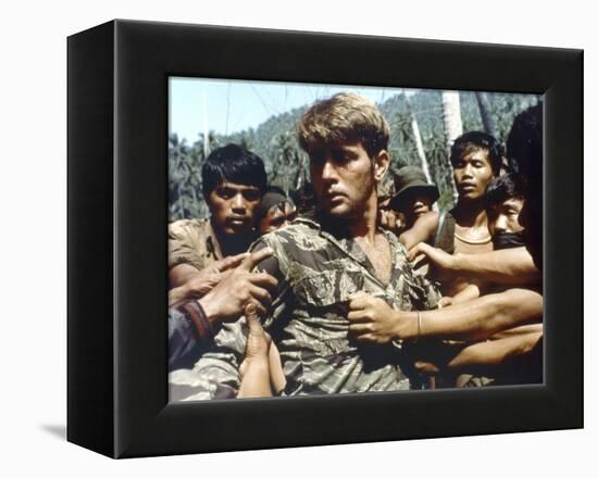 APOCALYPSE NOW, 1979 directed by FRANCIS FORD COPPOLA Martin Sheen (photo)-null-Framed Stretched Canvas