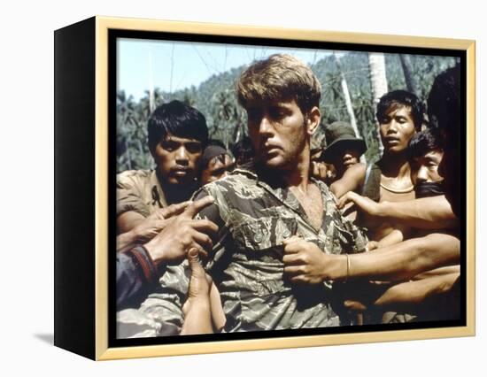 APOCALYPSE NOW, 1979 directed by FRANCIS FORD COPPOLA Martin Sheen (photo)-null-Framed Stretched Canvas