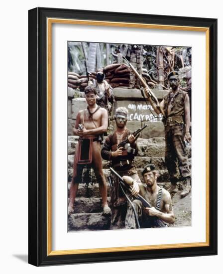 APOCALYPSE NOW, 1979 directed by FRANCIS FORD COPPOLA (photo)-null-Framed Photo