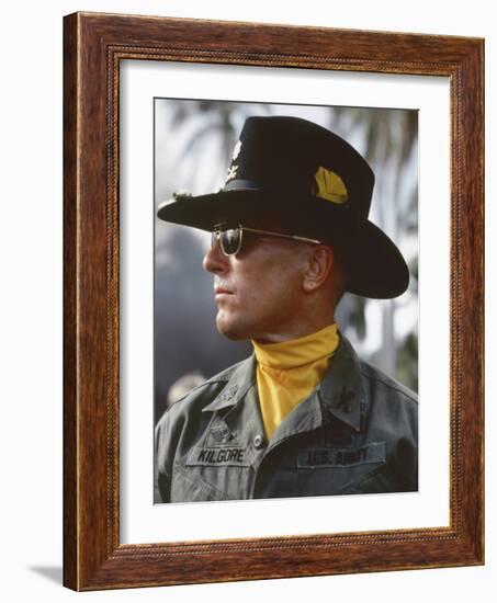 APOCALYPSE NOW, 1979 directed by FRANCIS FORD COPPOLA Robert Duvall (photo)-null-Framed Photo