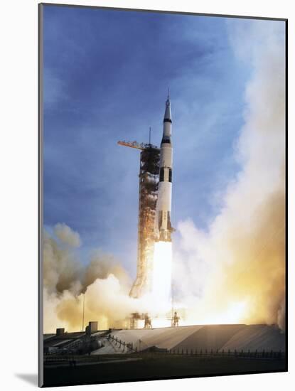 Apollo 15 1971-null-Mounted Photographic Print